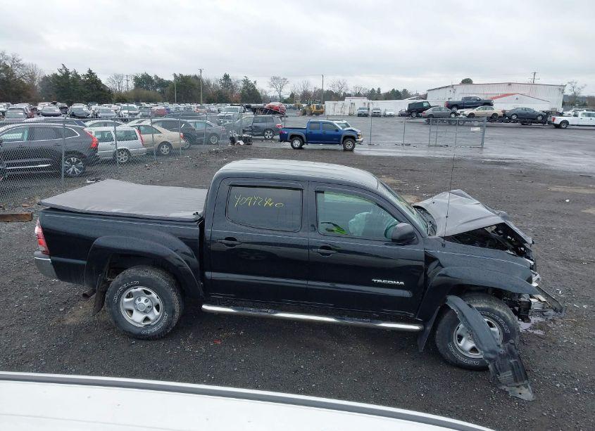 Photo 13 of 2013 Toyota Tacoma DOUBLE CAB PRERUNNER (VIN 3TMJU4GN3DM142332)
