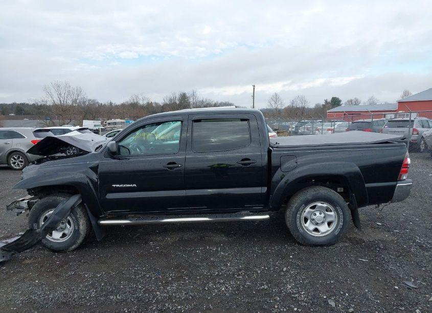 Photo 14 of 2013 Toyota Tacoma DOUBLE CAB PRERUNNER (VIN 3TMJU4GN3DM142332)