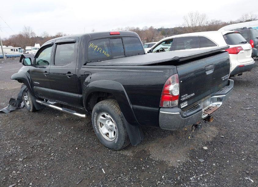 Photo 3 of 2013 Toyota Tacoma DOUBLE CAB PRERUNNER (VIN 3TMJU4GN3DM142332)