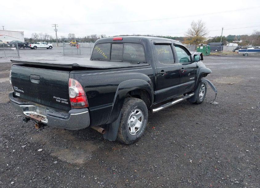 Photo 4 of 2013 Toyota Tacoma DOUBLE CAB PRERUNNER (VIN 3TMJU4GN3DM142332)