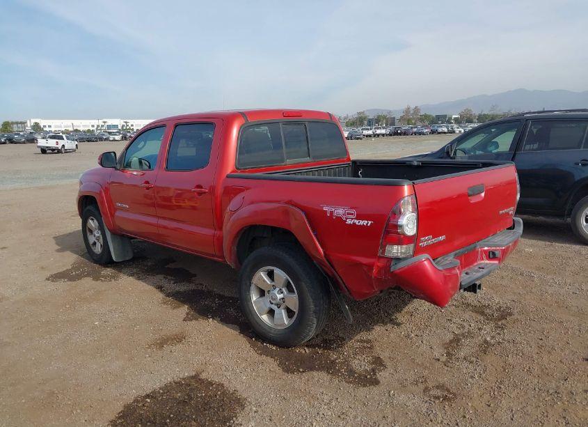 Photo 3 of 2013 Toyota Tacoma DOUBLE CAB PRERUNNER (VIN 3TMJU4GN3DM150978)