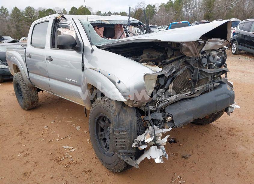 2015 Toyota Tacoma PRERUNNER V6 (VIN 3TMJU4GN3FM179304) main photo