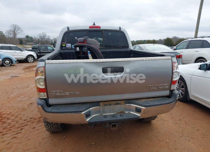Photo 16 of 2015 Toyota Tacoma PRERUNNER V6 (VIN 3TMJU4GN3FM179304)