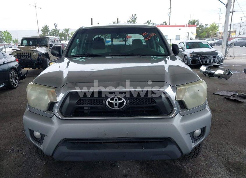 Photo 13 of 2015 Toyota Tacoma PRERUNNER V6 (VIN 3TMJU4GN3FM186933)