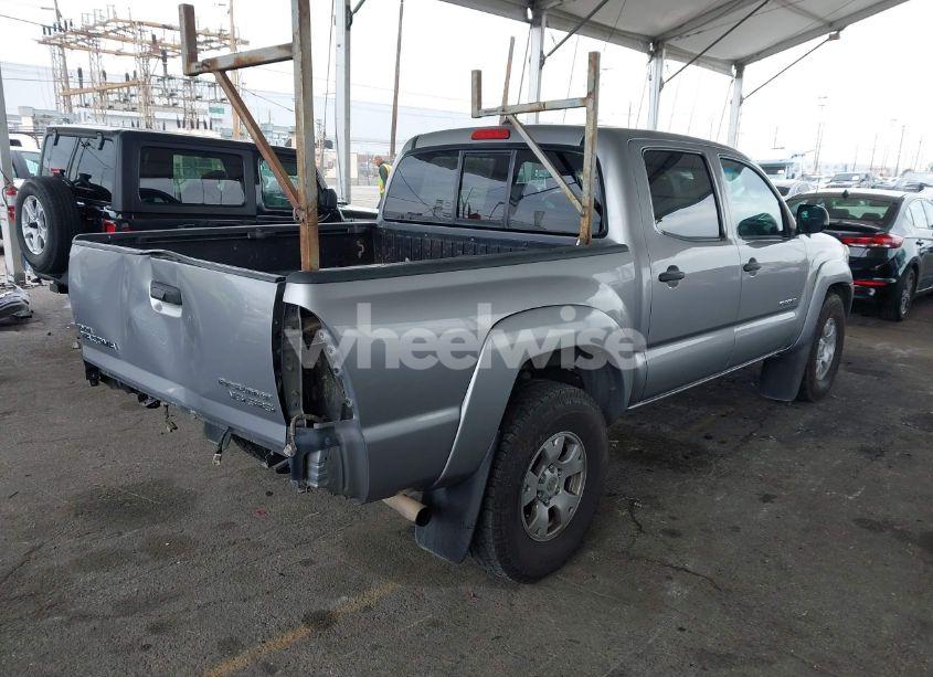 Photo 4 of 2015 Toyota Tacoma PRERUNNER V6 (VIN 3TMJU4GN3FM186933)