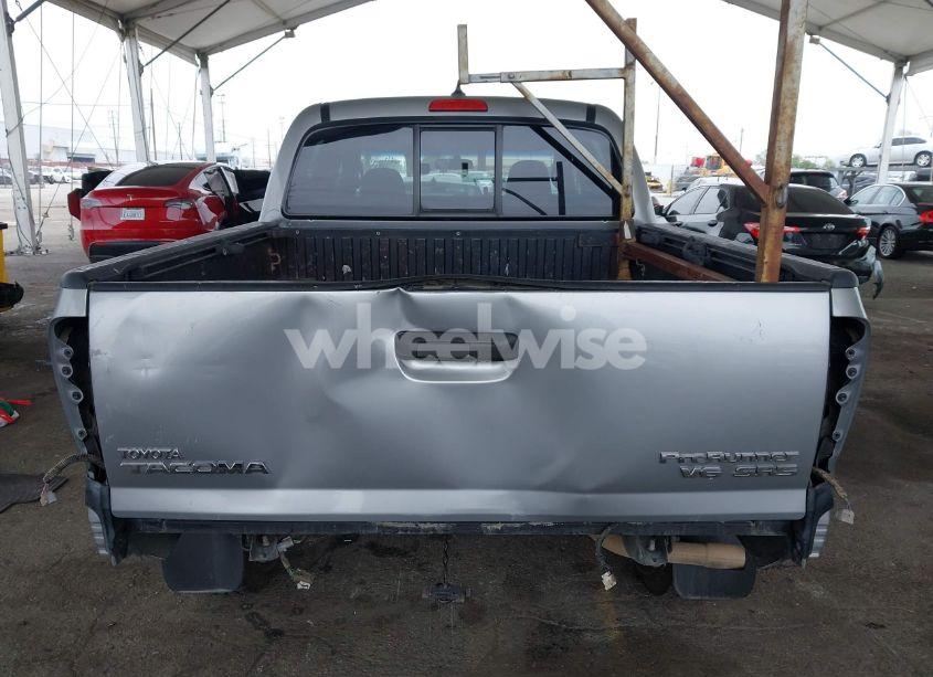 Photo 6 of 2015 Toyota Tacoma PRERUNNER V6 (VIN 3TMJU4GN3FM186933)