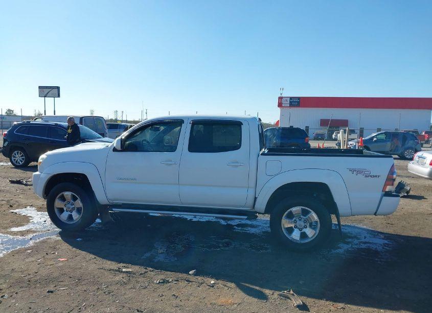 Photo 14 of 2010 Toyota Tacoma DOUBLE CAB PRERUNNER (VIN 3TMJU4GN4AM098997)