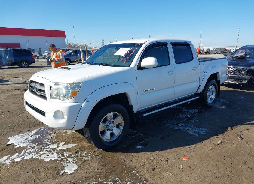 Photo 2 of 2010 Toyota Tacoma DOUBLE CAB PRERUNNER (VIN 3TMJU4GN4AM098997)