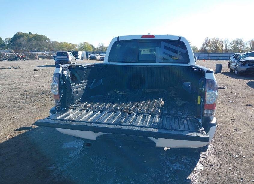 Photo 8 of 2010 Toyota Tacoma DOUBLE CAB PRERUNNER (VIN 3TMJU4GN4AM098997)