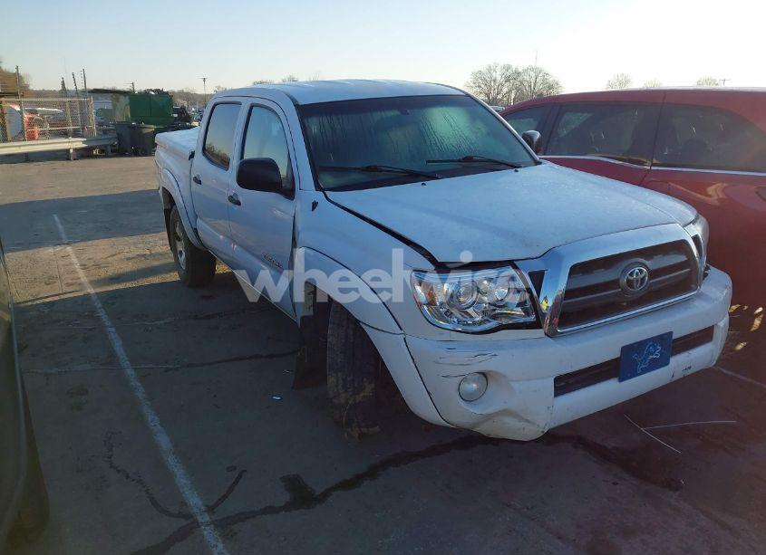 2010 Toyota Tacoma PRERUNNER V6 (VIN 3TMJU4GN4AM100621) main photo