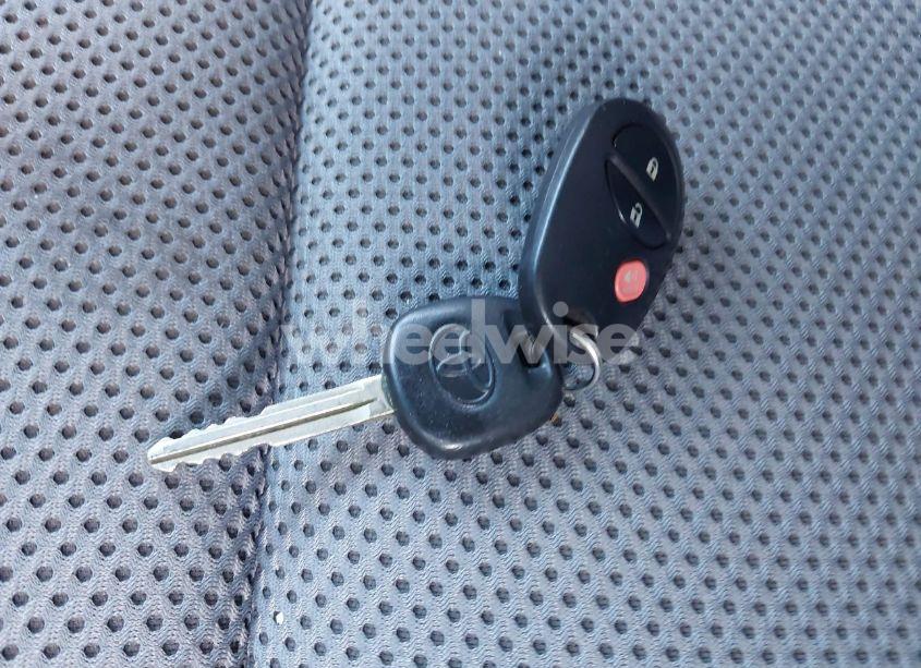 Photo 11 of 2010 Toyota Tacoma PRERUNNER V6 (VIN 3TMJU4GN4AM100621)