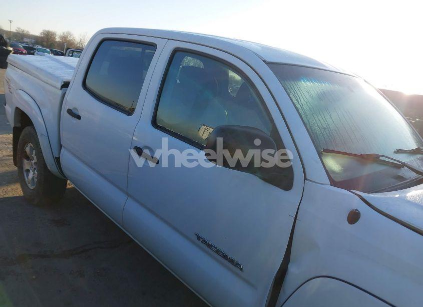 Photo 13 of 2010 Toyota Tacoma PRERUNNER V6 (VIN 3TMJU4GN4AM100621)