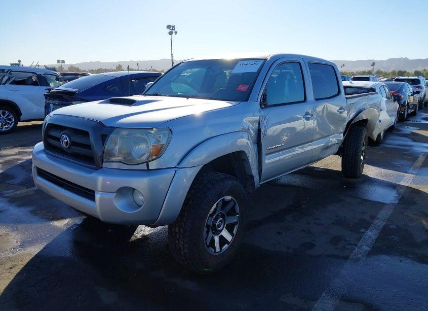 Photo 2 of 2011 Toyota Tacoma DOUBLE CAB PRERUNNER (VIN 3TMJU4GN4BM114293)