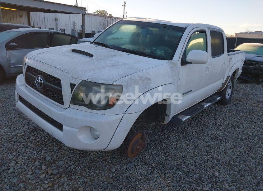 Photo 2 of 2011 Toyota Tacoma DOUBLE CAB PRERUNNER (VIN 3TMJU4GN4BM120871)