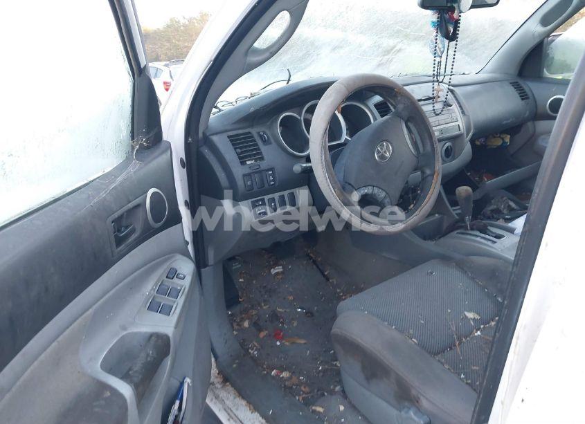 Photo 5 of 2011 Toyota Tacoma DOUBLE CAB PRERUNNER (VIN 3TMJU4GN4BM120871)