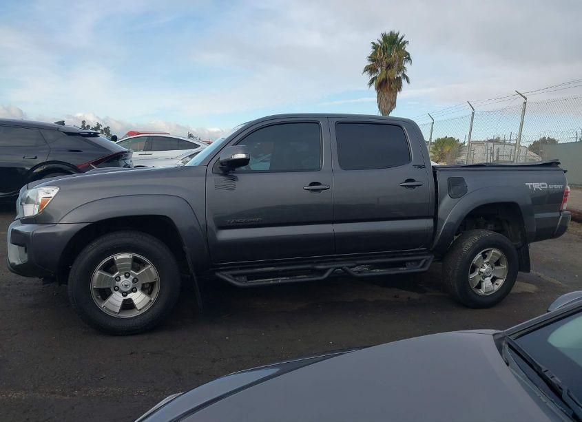 Photo 15 of 2014 Toyota Tacoma DOUBLE CAB PRERUNNER (VIN 3TMJU4GN4EM167029)