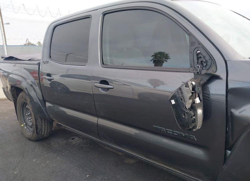 Photo 18 of 2014 Toyota Tacoma DOUBLE CAB PRERUNNER (VIN 3TMJU4GN4EM167029)