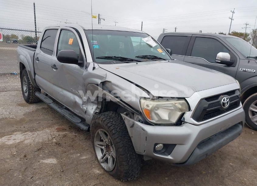 2014 Toyota Tacoma PRERUNNER V6 (VIN 3TMJU4GN4EM174336) main photo