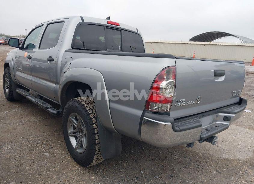 Photo 3 of 2014 Toyota Tacoma PRERUNNER V6 (VIN 3TMJU4GN4EM174336)