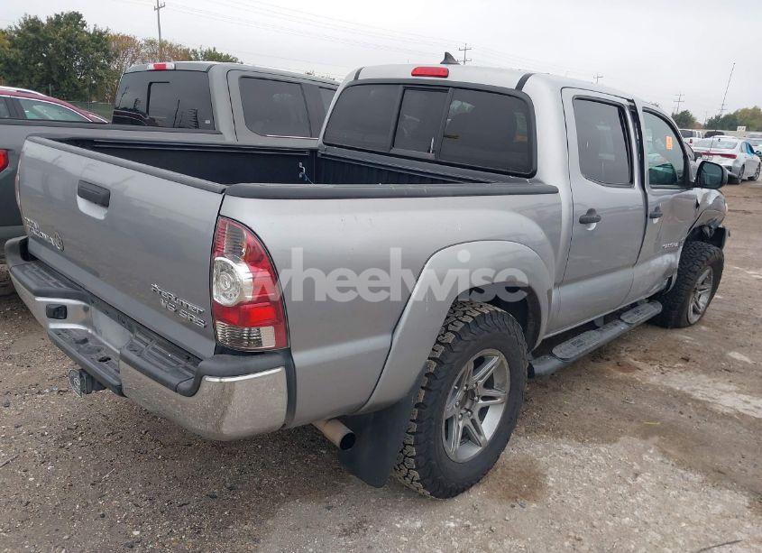 Photo 4 of 2014 Toyota Tacoma PRERUNNER V6 (VIN 3TMJU4GN4EM174336)