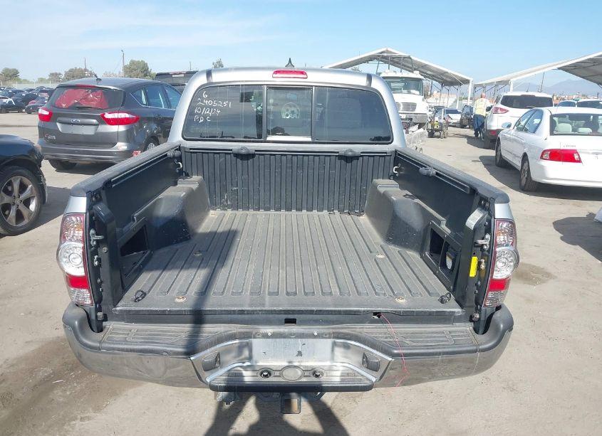 Photo 16 of 2015 Toyota Tacoma DOUBLE CAB PRERUNNER (VIN 3TMJU4GN4FM177920)