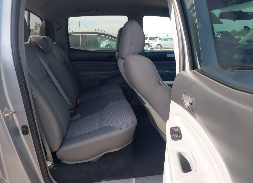 Photo 8 of 2015 Toyota Tacoma DOUBLE CAB PRERUNNER (VIN 3TMJU4GN4FM177920)