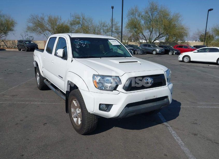 2015 Toyota Tacoma DOUBLE CAB PRERUNNER (VIN 3TMJU4GN4FM189663) main photo