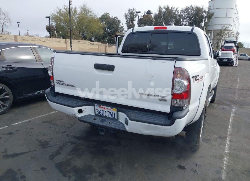 Photo 6 of 2015 Toyota Tacoma DOUBLE CAB PRERUNNER (VIN 3TMJU4GN4FM189663)