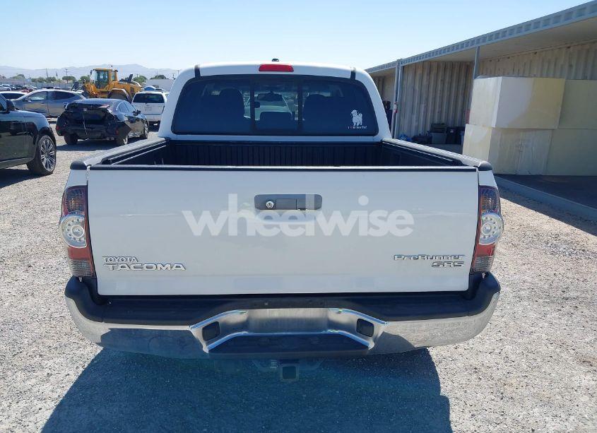 Photo 17 of 2011 Toyota Tacoma PRERUNNER V6 (VIN 3TMJU4GN5BM114111)