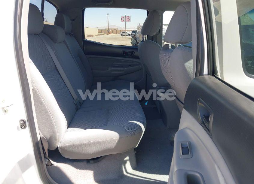 Photo 8 of 2011 Toyota Tacoma PRERUNNER V6 (VIN 3TMJU4GN5BM114111)