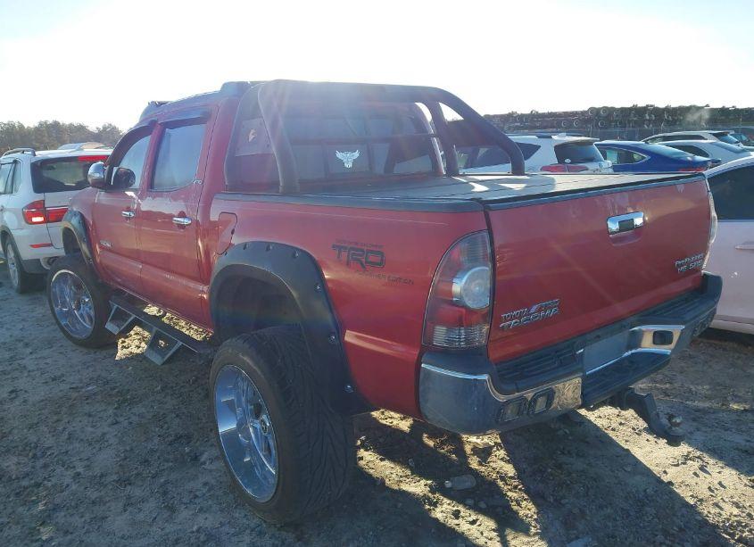 Photo 3 of 2014 Toyota Tacoma PRERUNNER V6 (VIN 3TMJU4GN5EM164088)