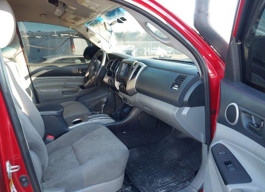 Photo 5 of 2014 Toyota Tacoma PRERUNNER V6 (VIN 3TMJU4GN5EM164088)
