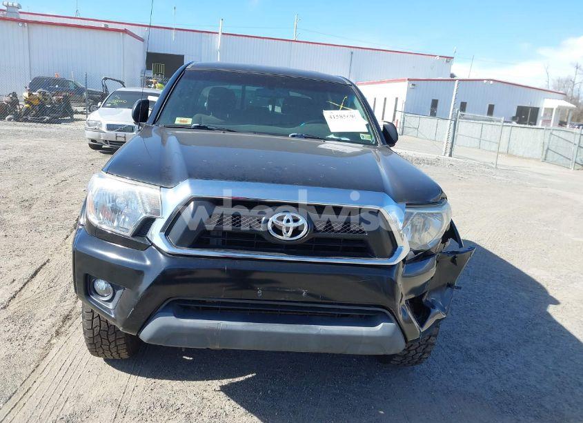 Photo 11 of 2015 Toyota Tacoma PRERUNNER V6 (VIN 3TMJU4GN5FM190644)