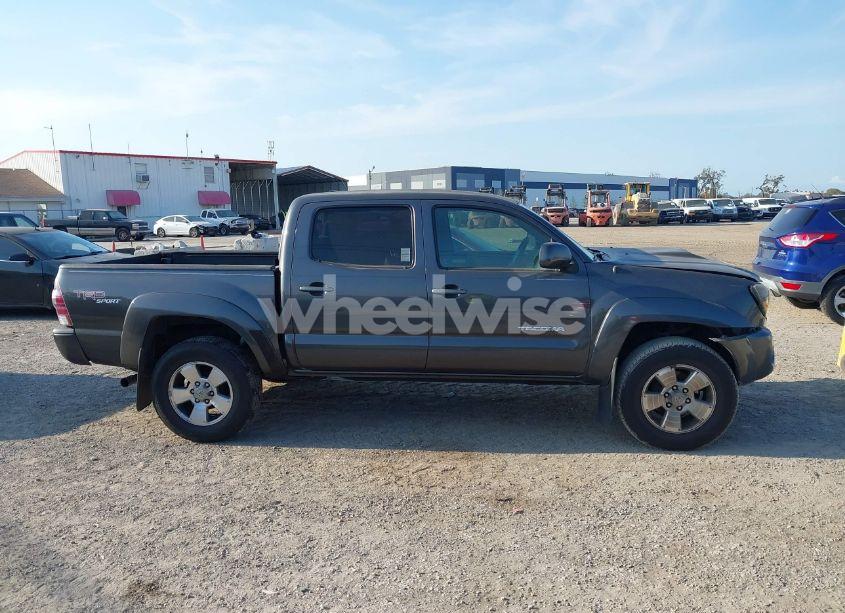 Photo 13 of 2011 Toyota Tacoma DOUBLE CAB PRERUNNER (VIN 3TMJU4GN6BM117602)