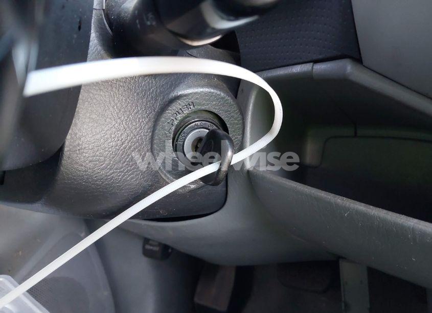 Photo 11 of 2011 Toyota Tacoma PRERUNNER V6 (VIN 3TMJU4GN7BM115809)