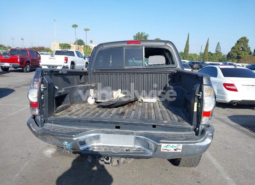 Photo 17 of 2011 Toyota Tacoma PRERUNNER V6 (VIN 3TMJU4GN7BM115809)