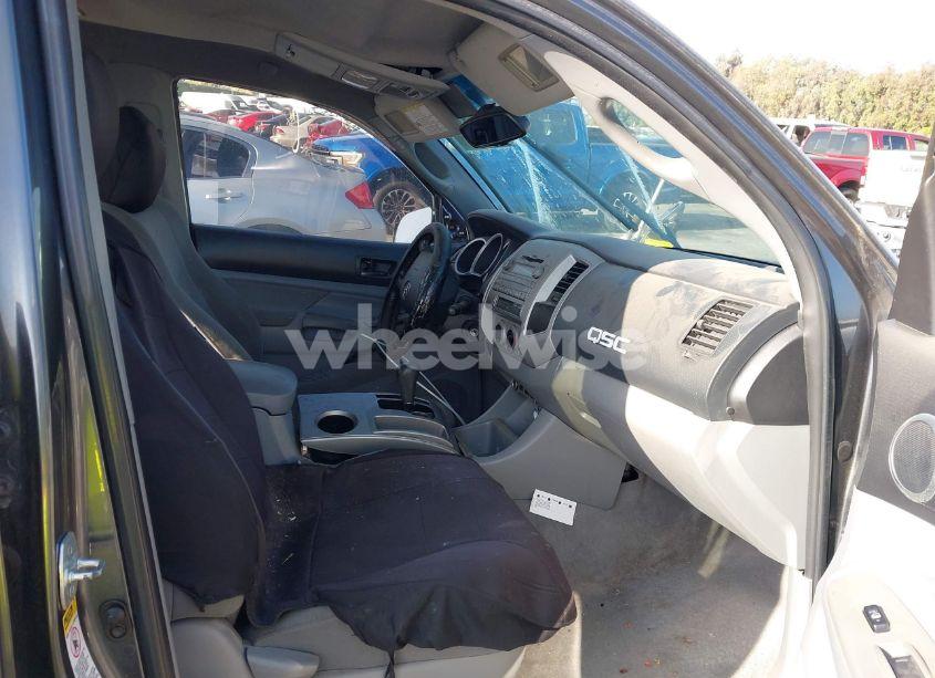 Photo 5 of 2011 Toyota Tacoma PRERUNNER V6 (VIN 3TMJU4GN7BM115809)