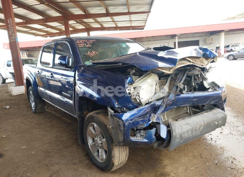 2015 Toyota Tacoma PRERUNNER V6 (VIN 3TMJU4GN7FM185204) main photo