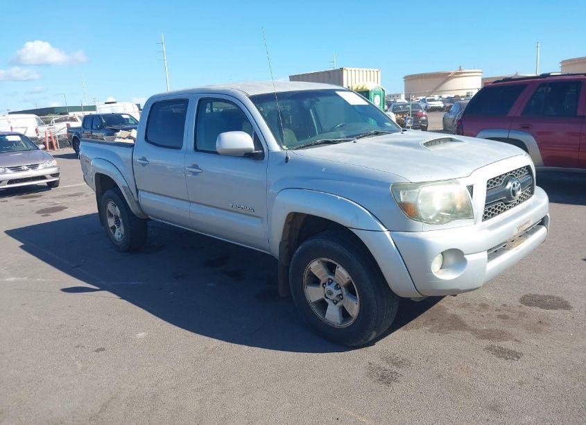 2011 Toyota Tacoma PRERUNNER V6 (VIN 3TMJU4GN8BM113583) main photo
