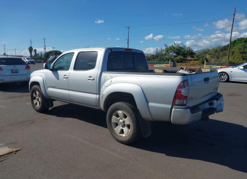 Photo 3 of 2011 Toyota Tacoma PRERUNNER V6 (VIN 3TMJU4GN8BM113583)