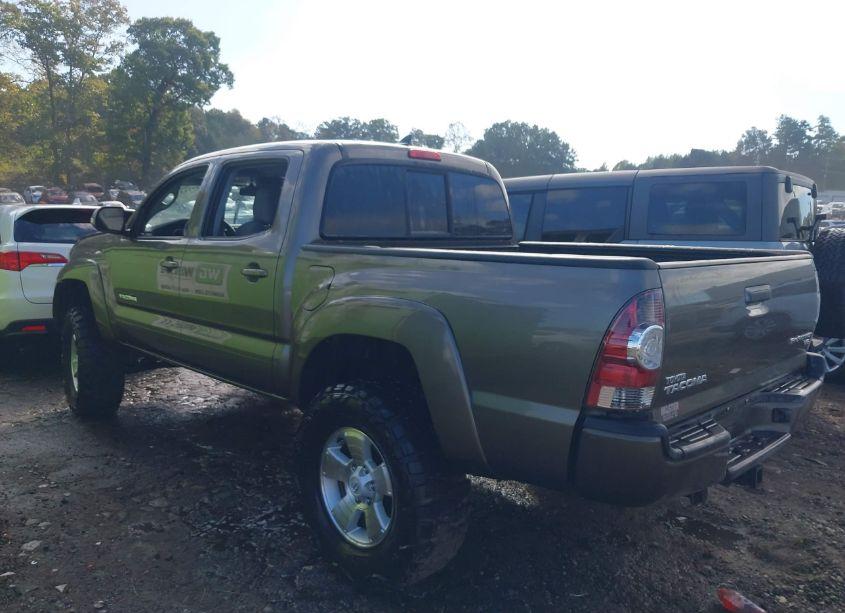 Photo 3 of 2014 Toyota Tacoma DOUBLE CAB PRERUNNER (VIN 3TMJU4GN8EM159600)