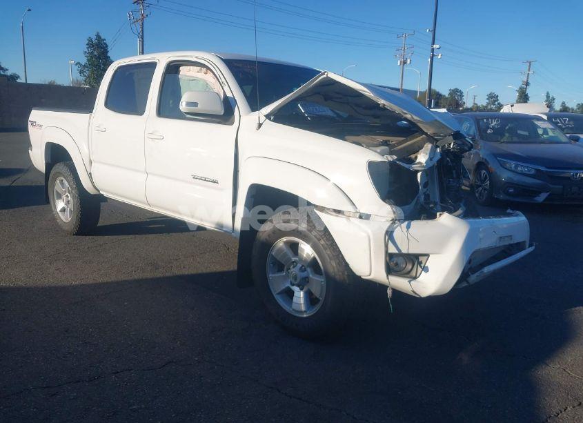 2015 Toyota Tacoma DOUBLE CAB PRERUNNER (VIN 3TMJU4GN8FM184580) main photo