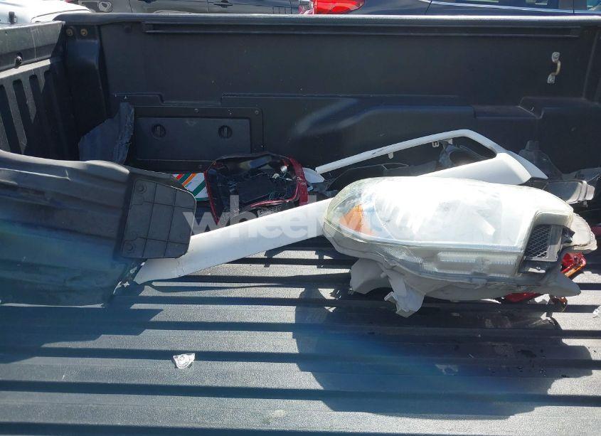 Photo 12 of 2015 Toyota Tacoma DOUBLE CAB PRERUNNER (VIN 3TMJU4GN8FM184580)