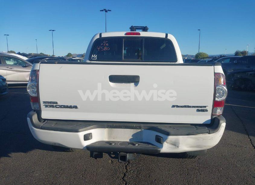 Photo 17 of 2015 Toyota Tacoma DOUBLE CAB PRERUNNER (VIN 3TMJU4GN8FM184580)