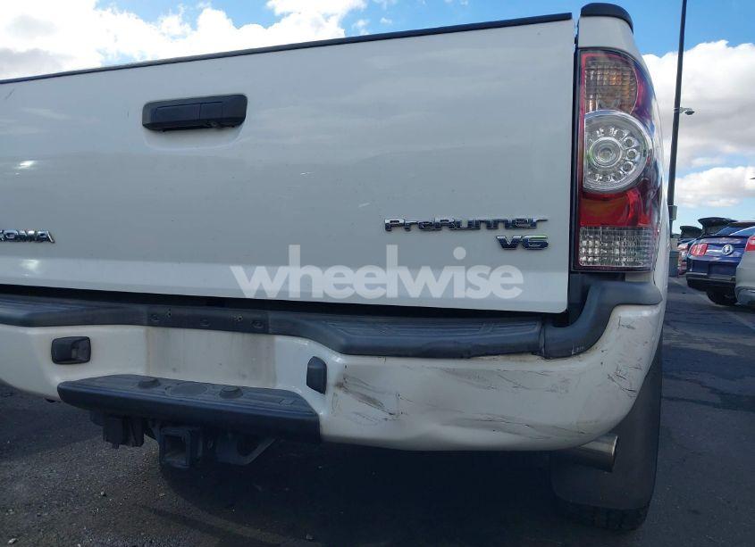 Photo 18 of 2015 Toyota Tacoma DOUBLE CAB PRERUNNER (VIN 3TMJU4GN8FM184580)
