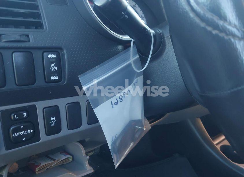 Photo 19 of 2015 Toyota Tacoma DOUBLE CAB PRERUNNER (VIN 3TMJU4GN8FM184580)