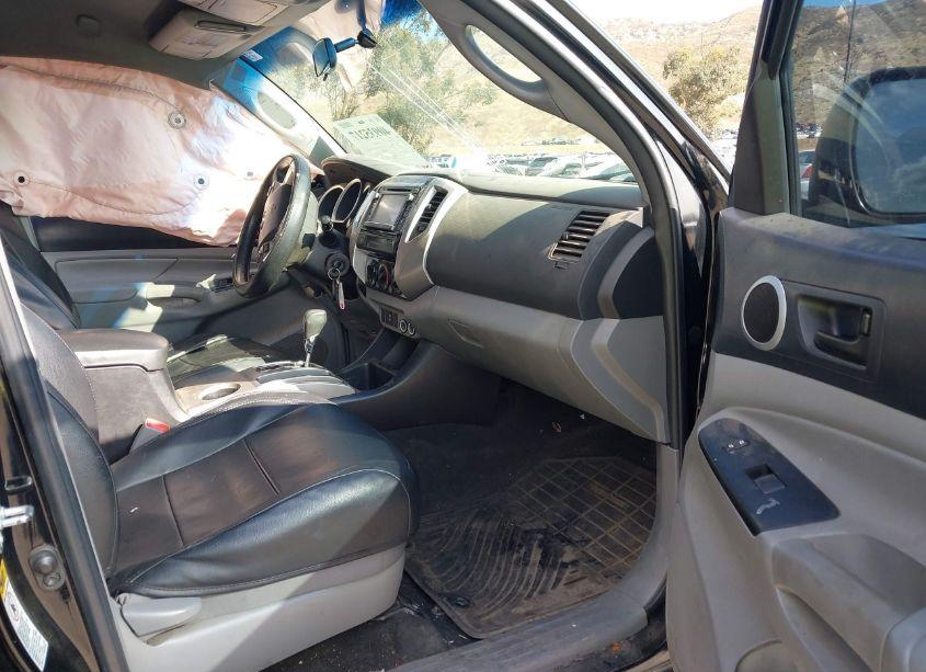 Photo 5 of 2015 Toyota Tacoma DOUBLE CAB PRERUNNER (VIN 3TMJU4GN8FM188788)