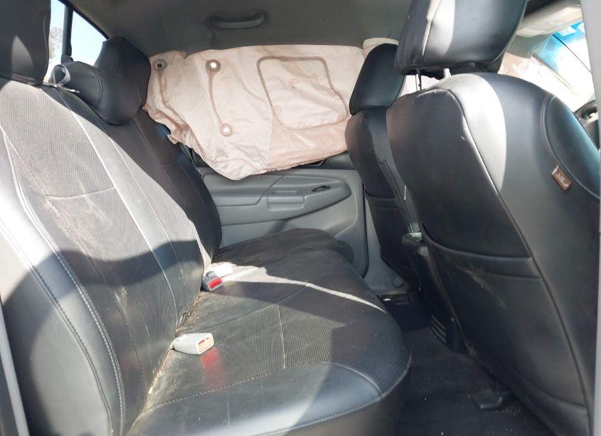 Photo 8 of 2015 Toyota Tacoma DOUBLE CAB PRERUNNER (VIN 3TMJU4GN8FM188788)