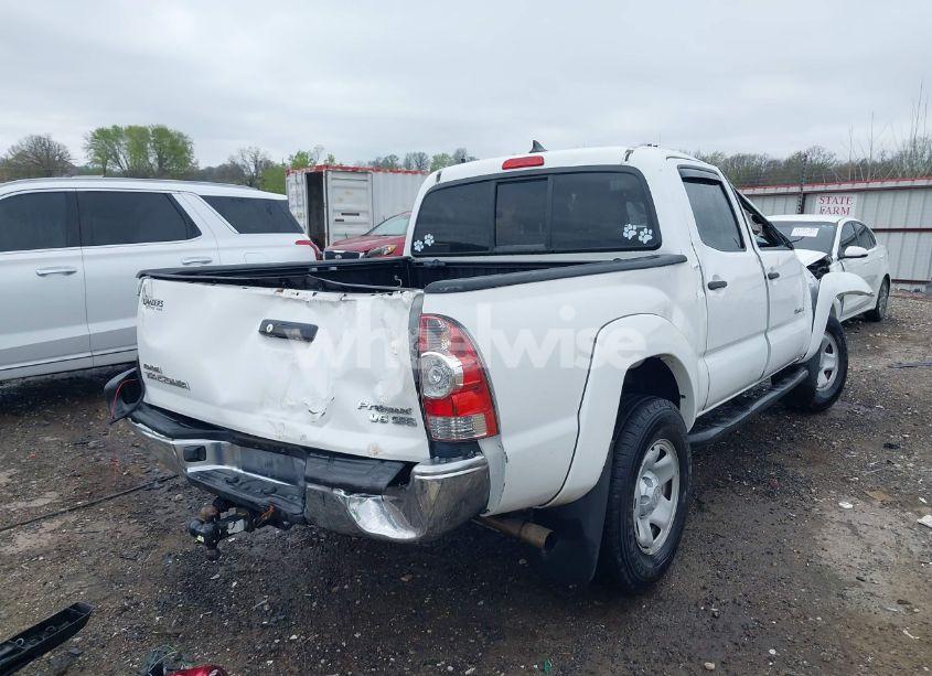 Photo 4 of 2015 Toyota Tacoma PRERUNNER V6 (VIN 3TMJU4GN9FM179727)
