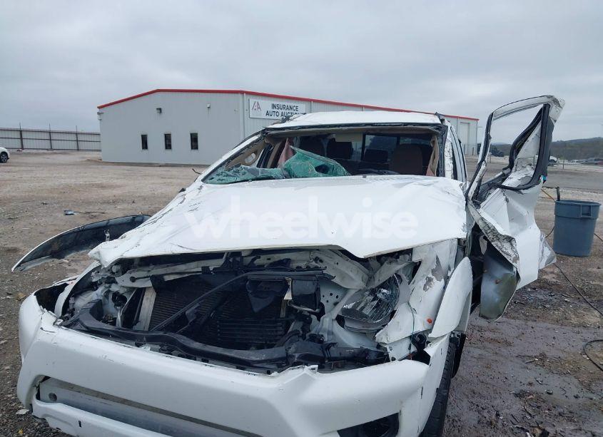 Photo 6 of 2015 Toyota Tacoma PRERUNNER V6 (VIN 3TMJU4GN9FM179727)